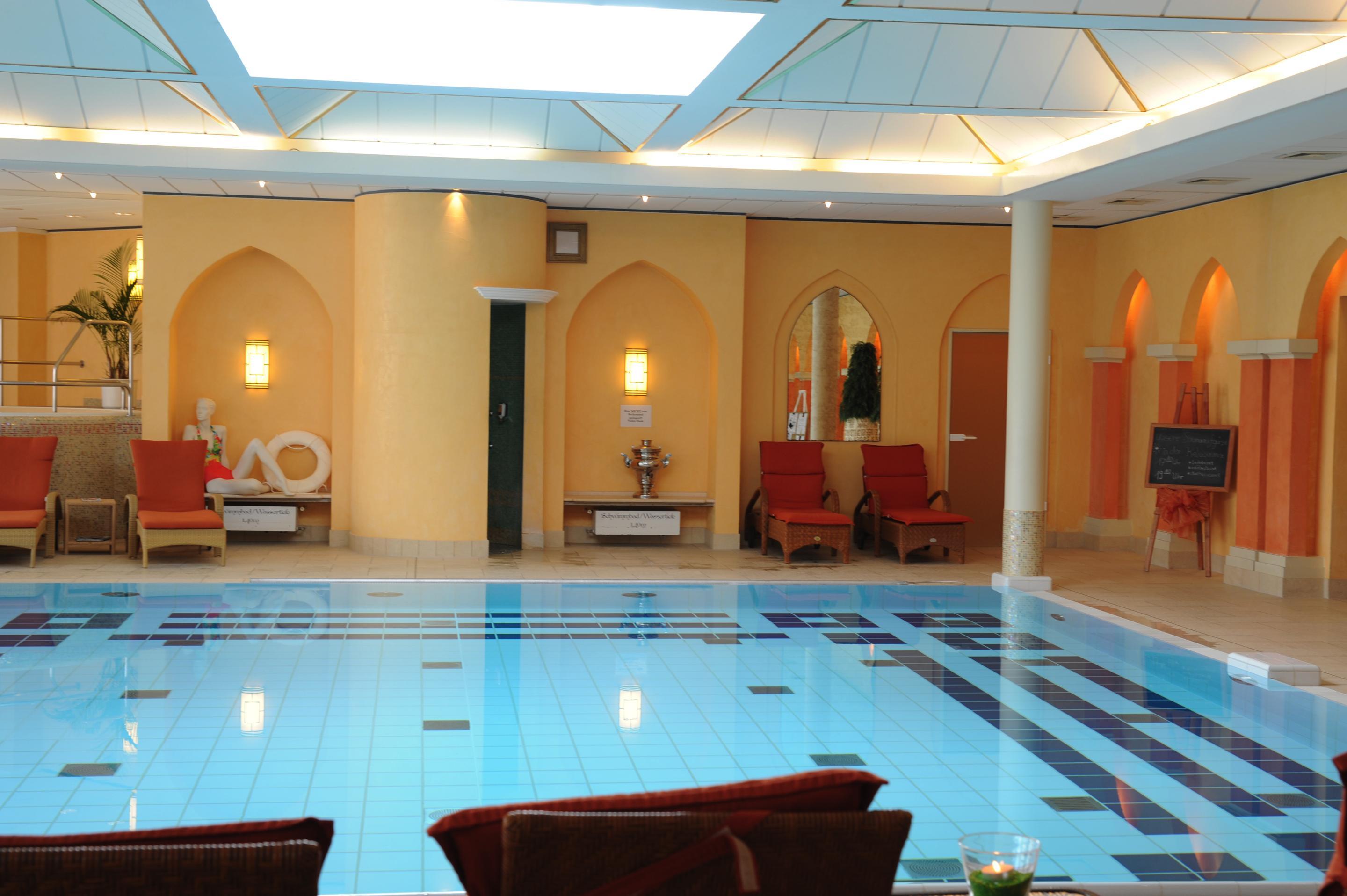 فندق وسبا شتيجنبرجر باد بيرمونت المظهر الخارجي الصورة The swimming pool